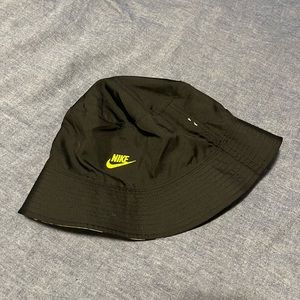 Nike Bucket Hat - Reversible